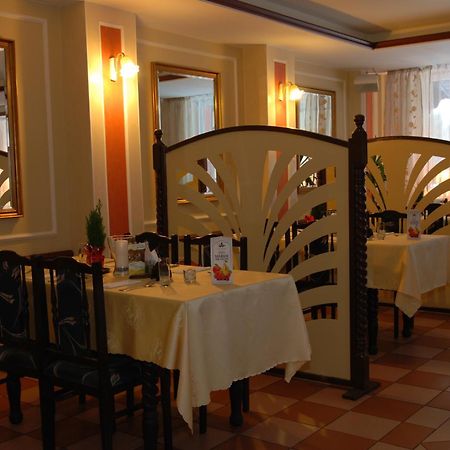 פיאזשנו Hotel La-Musica מראה חיצוני תמונה