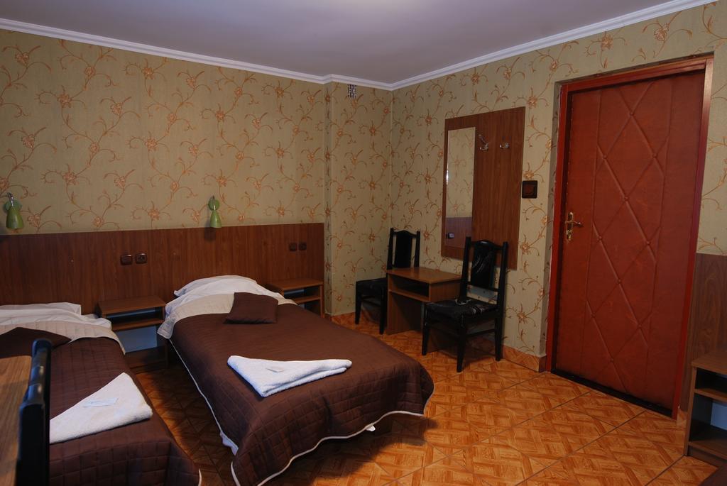 פיאזשנו Hotel La-Musica מראה חיצוני תמונה