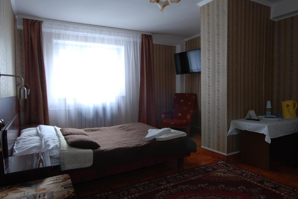 פיאזשנו Hotel La-Musica מראה חיצוני תמונה