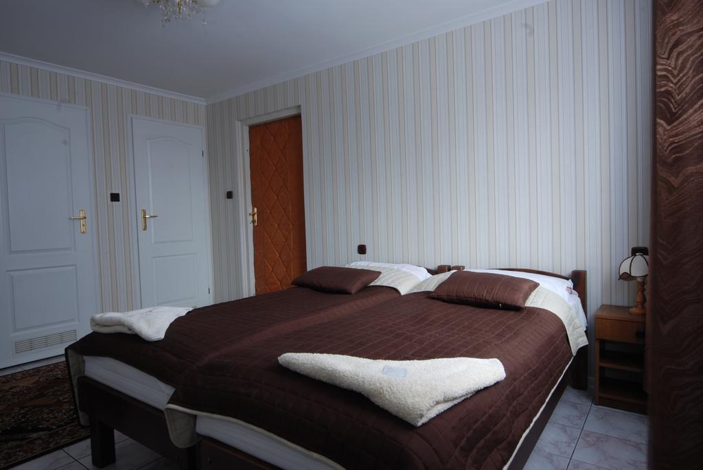 פיאזשנו Hotel La-Musica מראה חיצוני תמונה